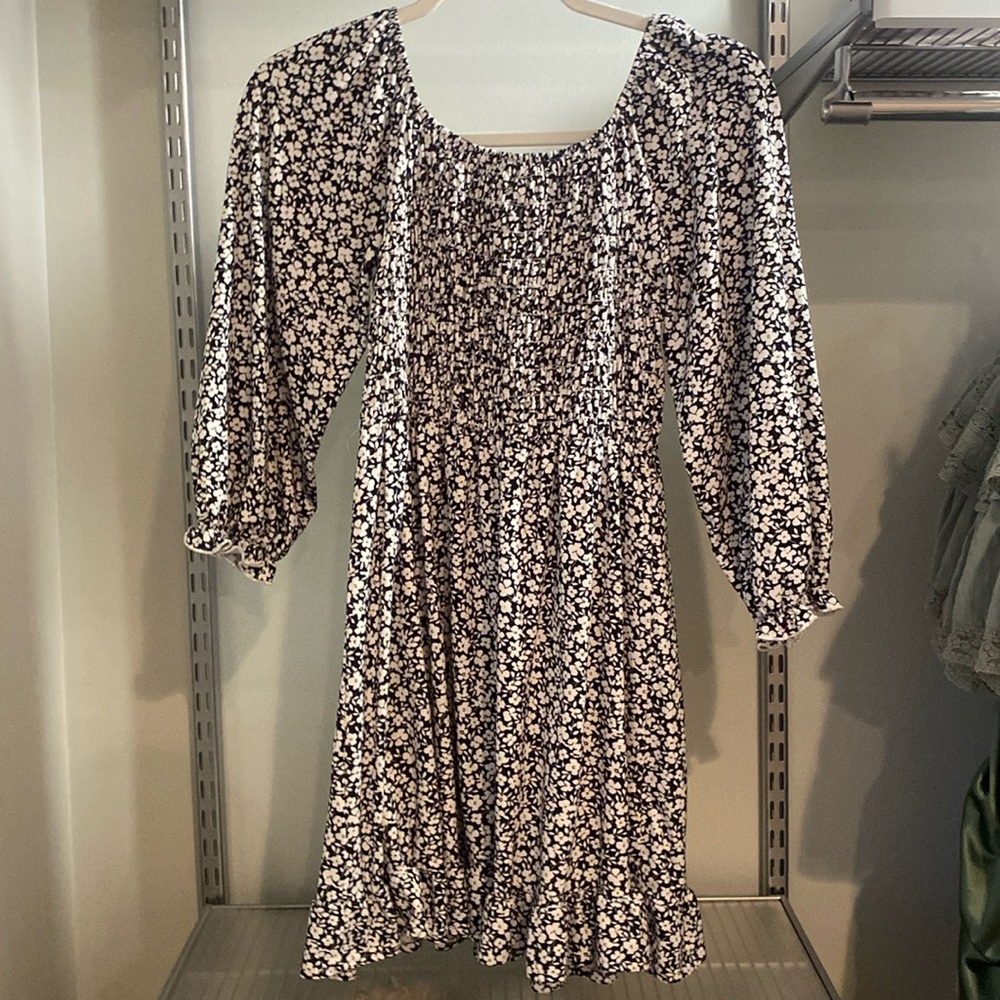 Size 12 Chenault Girl flower pattern good condition